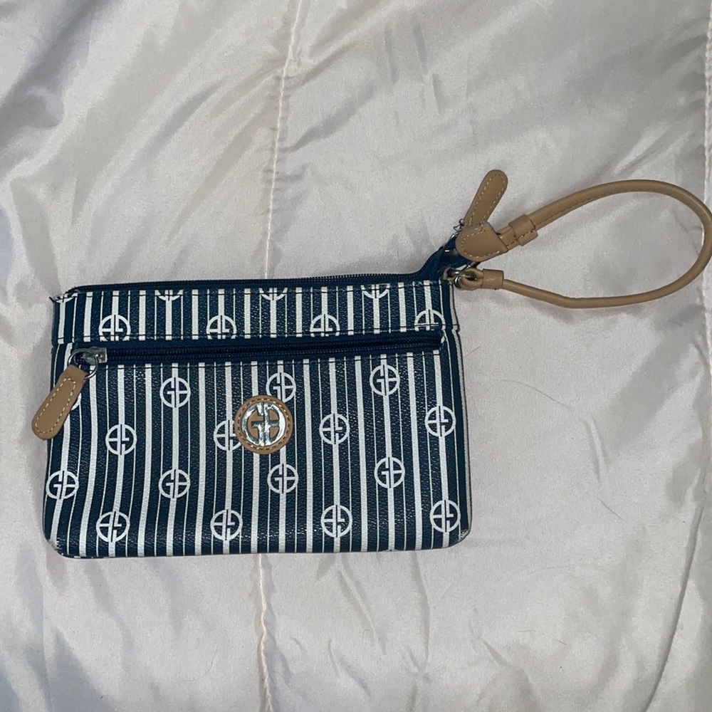 Giani Bernini Wristlet